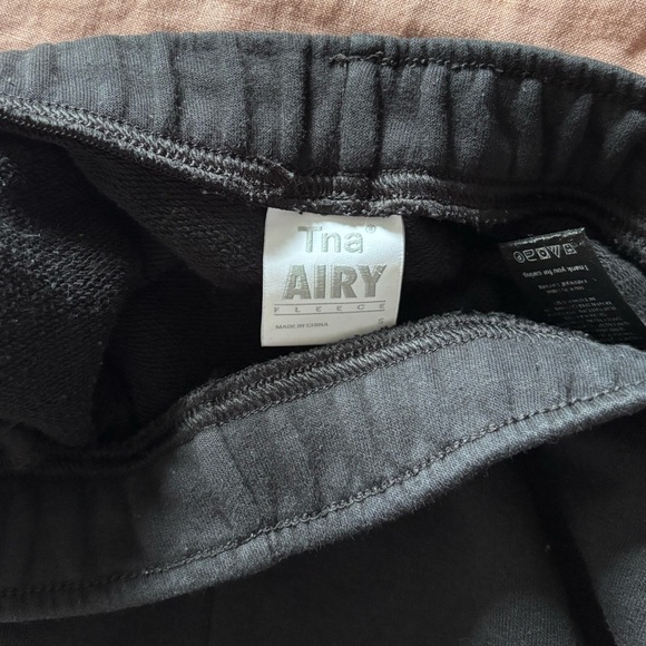 TNA Airy Fleece Joggers in Black - Description! - Picture 4 of 9